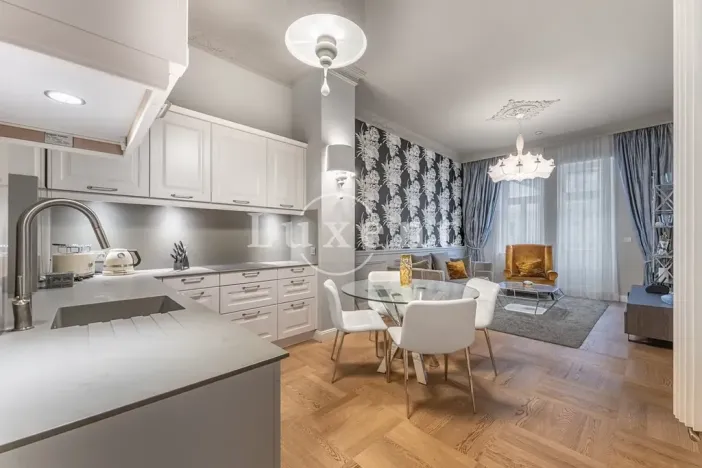 Prodej bytu 2+kk, Karlovy Vary, Vřídelní, 63 m2