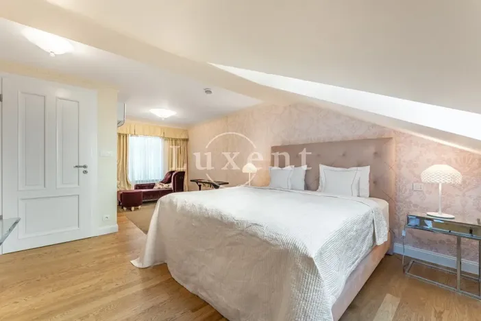 Prodej bytu 3+kk, Karlovy Vary, Vřídelní, 105 m2