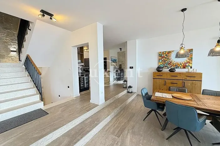 Prodej rodinného domu, Zadar, Chorvatsko, 446 m2