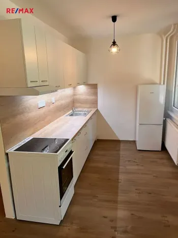 Pronájem bytu 1+kk, Pardubice, Jindřišská, 40 m2