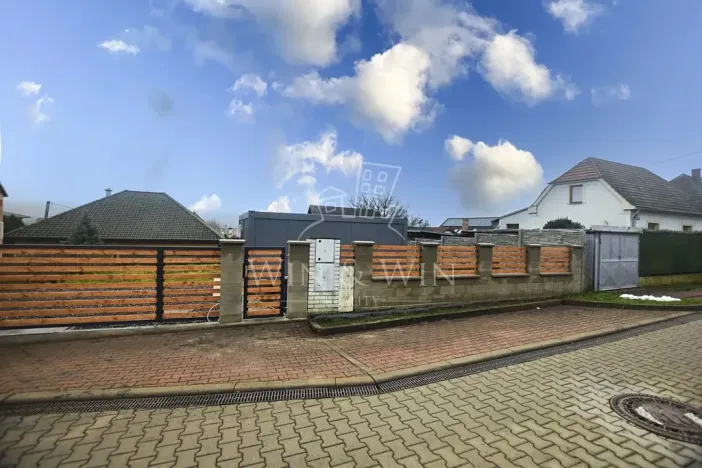 Prodej rodinného domu, Praha - Horní Počernice, bratranců Veverkových, 26 m2