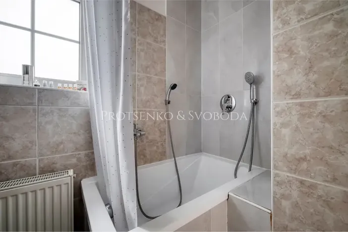 Prodej ubytování, Pardubice, Žižkova, 250 m2