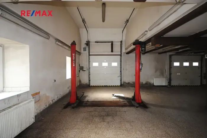 Prodej komerční nemovitosti, Církvice, 6984 m2