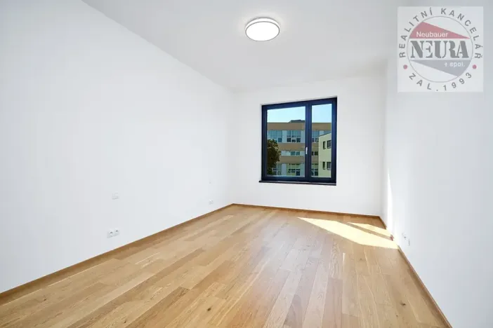 Pronájem bytu 2+kk, Praha - Holešovice, Jankovcova, 65 m2