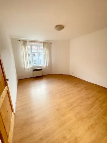 Pronájem bytu 2+kk, Praha - Michle, Pobočná, 44 m2