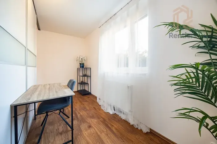 Prodej bytu 2+kk, Praha - Újezd nad Lesy, Domanovická, 67 m2