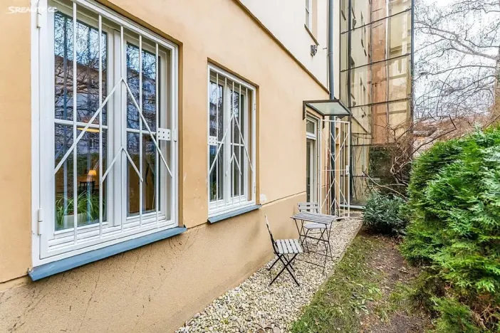 Prodej bytu 2+kk, Praha - Smíchov, Grafická, 49 m2