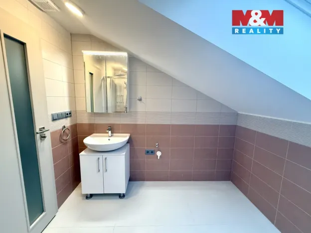 Pronájem bytu 3+kk, Králova Lhota, 63 m2