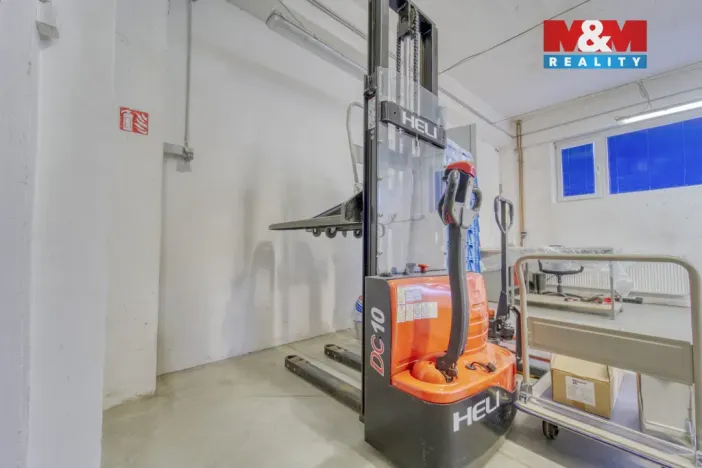 Pronájem výrobních prostor, Rokycany - Nové Město, Dukelská, 676 m2