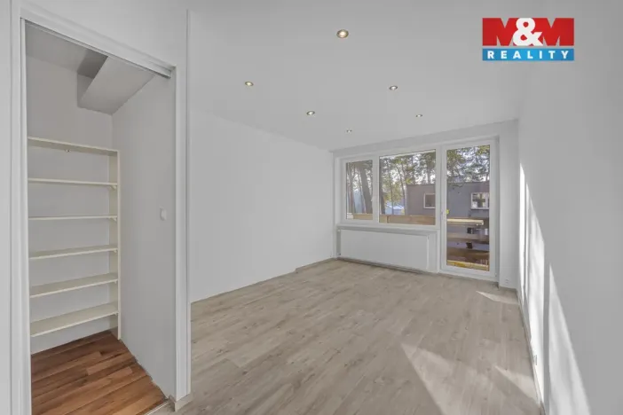 Prodej bytu 3+1, Praha - Klánovice, Medinská, 81 m2