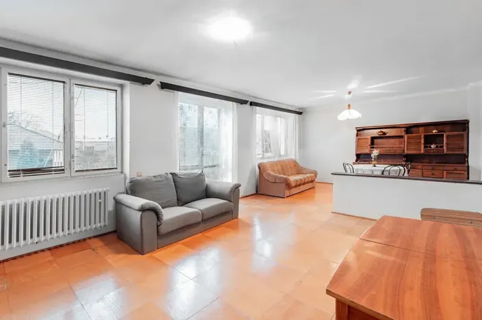 Prodej rodinného domu, Velim, náměstí Obránců míru, 180 m2