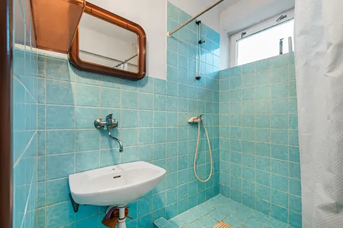 Prodej rodinného domu, Velim, náměstí Obránců míru, 180 m2