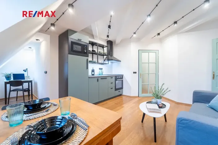 Prodej bytu 1+kk, Praha - Holešovice, Veverkova, 40 m2