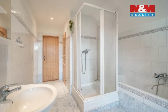 Prodej rodinného domu, Nenačovice, 240 m2