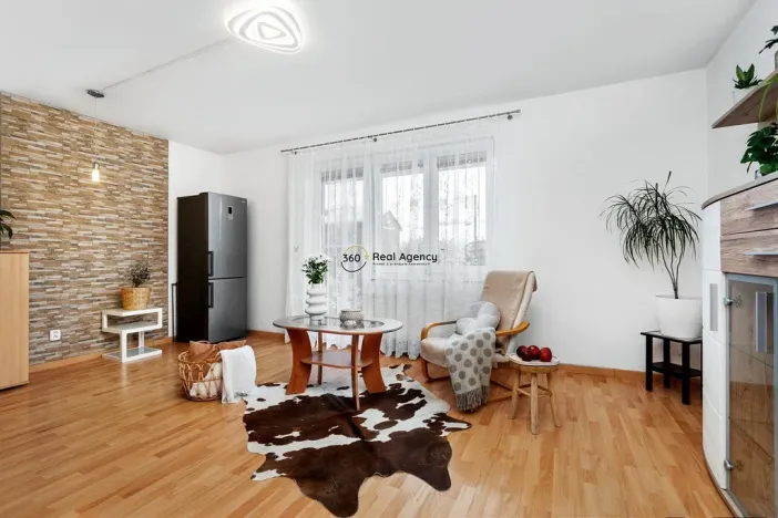 Prodej bytu 2+kk, Praha - Vinoř, Českodubská, 63 m2