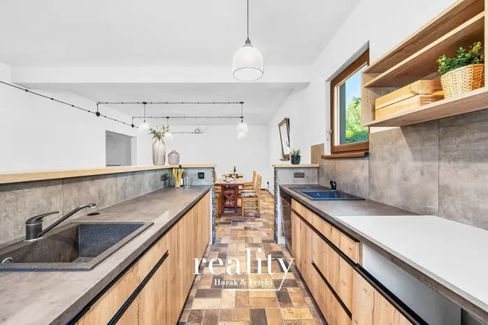 Prodej ubytování, Perná, 205 m2