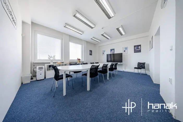 Pronájem kanceláře, Olomouc, Karolíny Světlé, 80 m2