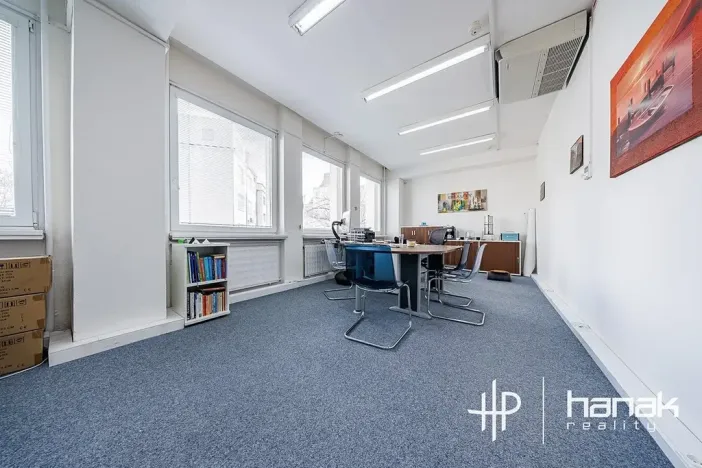 Pronájem kanceláře, Olomouc, Karolíny Světlé, 30 m2