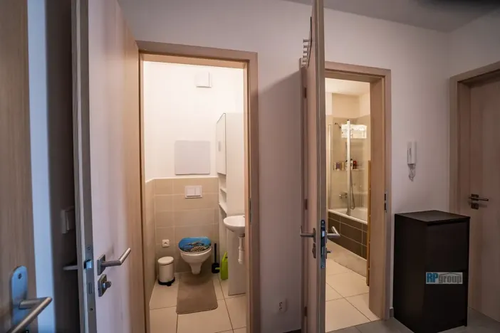 Prodej bytu 2+kk, Unhošť, U Parketárny, 60 m2