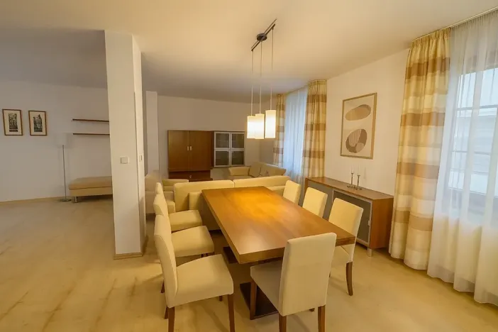 Pronájem kanceláře, Praha, 121 m2