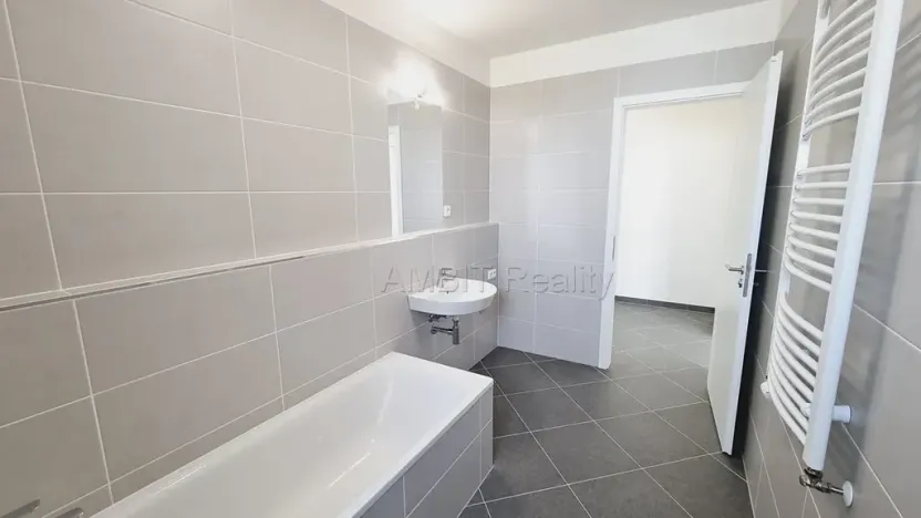 Pronájem bytu 1+kk, Praha - Hlubočepy, Ondrákové, 35 m2