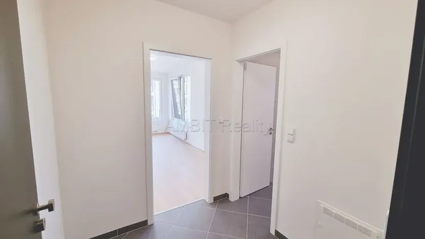 Pronájem bytu 1+kk, Praha - Hlubočepy, Ondrákové, 35 m2
