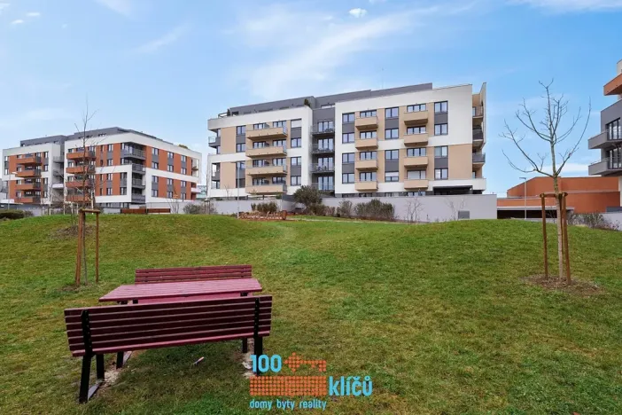 Pronájem bytu 1+kk, Praha - Třebonice, K metru, 32 m2