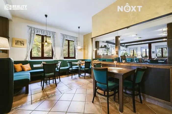 Prodej apartmánu, Račice-Pístovice, 304 m2