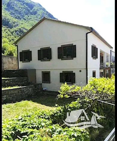 Prodej rodinného domu, Dobrota, Černá Hora, 290 m2