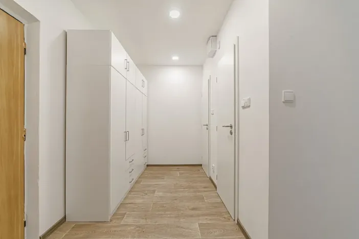 Pronájem bytu 1+1, Ostrava, Vietnamská, 36 m2