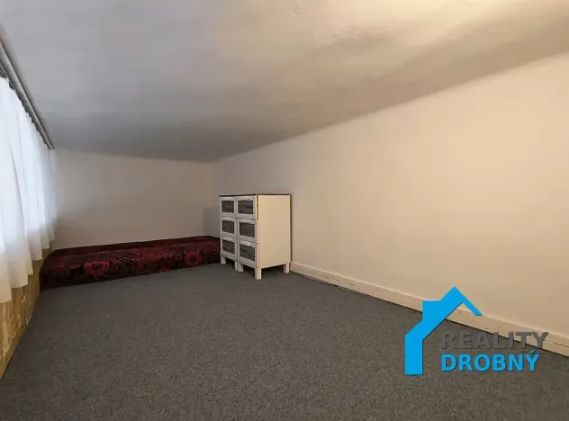 Prodej bytu 2+kk, Děčín, Sládkova, 52 m2