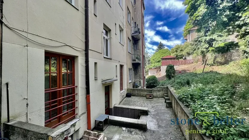 Pronájem bytu 1+kk, Praha - Smíchov, Holečkova, 25 m2