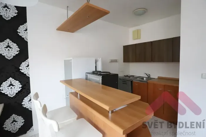 Pronájem bytu 1+kk, Praha - Vysočany, bratří Dohalských, 42 m2
