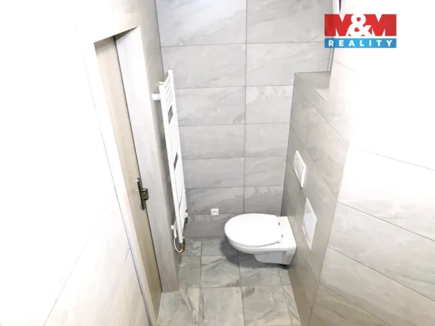 Pronájem bytu 3+1, Cheb, Valdštejnova, 86 m2