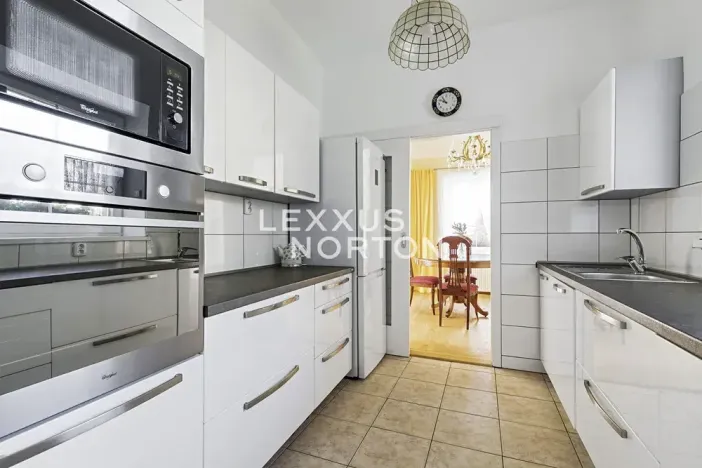 Pronájem rodinného domu, Praha - Suchdol, Havraní, 283 m2