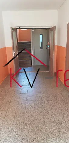 Prodej bytu 2+1, Hroznětín, Sídliště, 56 m2