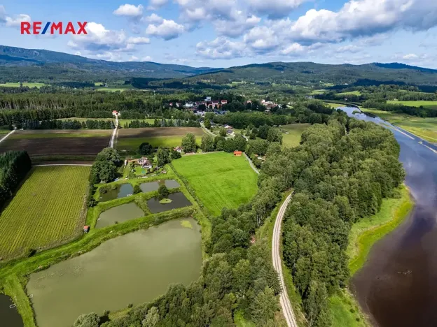 Prodej komerčního pozemku, Nová Pec, 9752 m2