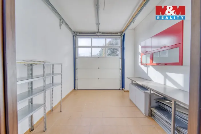 Prodej obchodního prostoru, Praha - Uhříněves, Přátelství, 280 m2