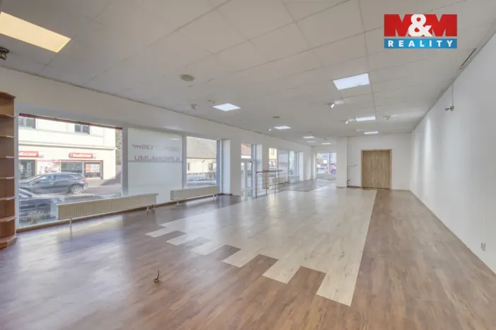 Prodej obchodního prostoru, Praha - Uhříněves, Přátelství, 280 m2