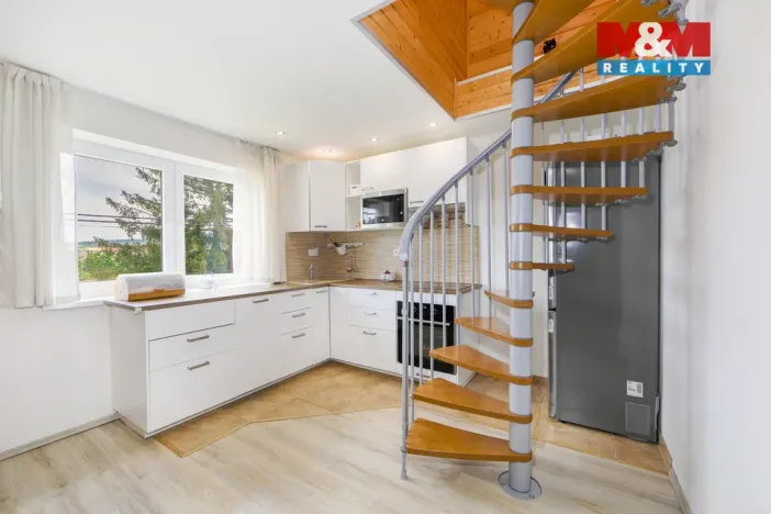 Prodej rodinného domu, Tetín, Mramorová, 253 m2