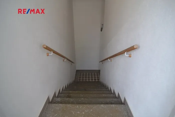 Pronájem bytu 1+1, Praha - Podolí, U Kublova, 43 m2