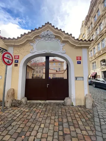 Prodej bytu 2+1, Praha - Staré Město, Náprstkova, 73 m2