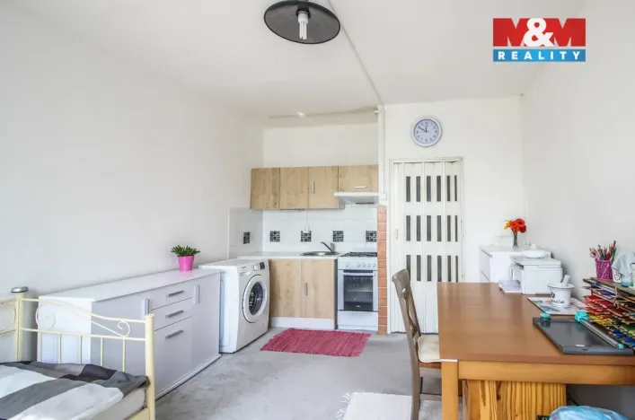 Prodej bytu 1+kk, Praha - Malešice, Počernická, 25 m2