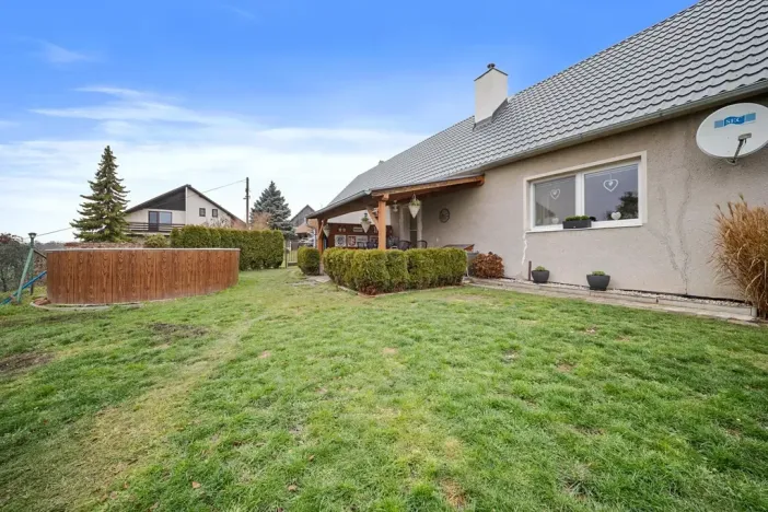 Prodej rodinného domu, Uhersko, 173 m2