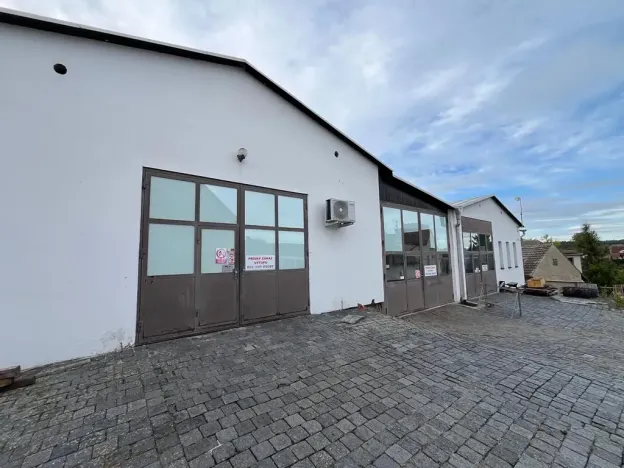 Pronájem výrobních prostor, Ledce, 153 m2