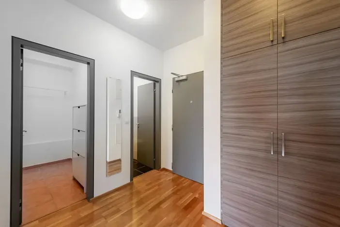 Pronájem bytu 2+kk, Praha - Vinohrady, Korunní, 64 m2