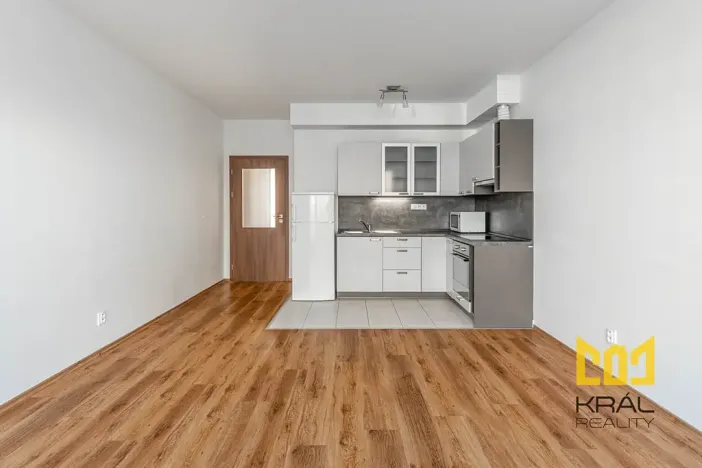 Pronájem bytu 1+kk, Praha - Horní Měcholupy, Hornoměcholupská, 34 m2