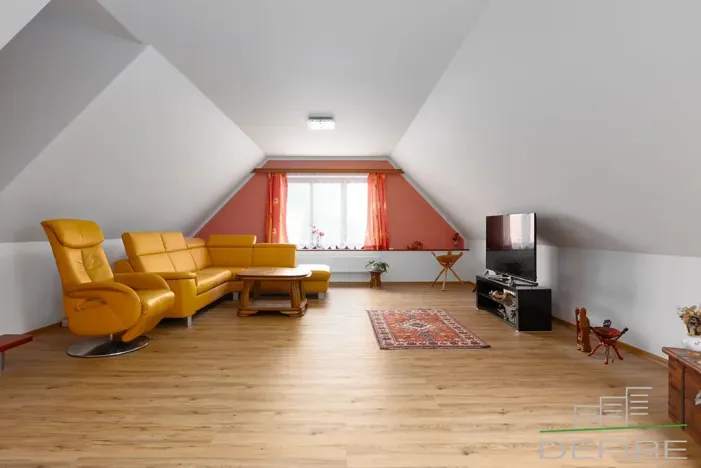 Prodej vícegeneračního domu, Praha - Újezd nad Lesy, Starokolínská, 510 m2