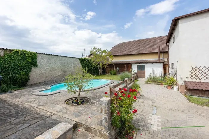 Prodej komerční nemovitosti, Praha - Újezd nad Lesy, Starokolínská, 510 m2