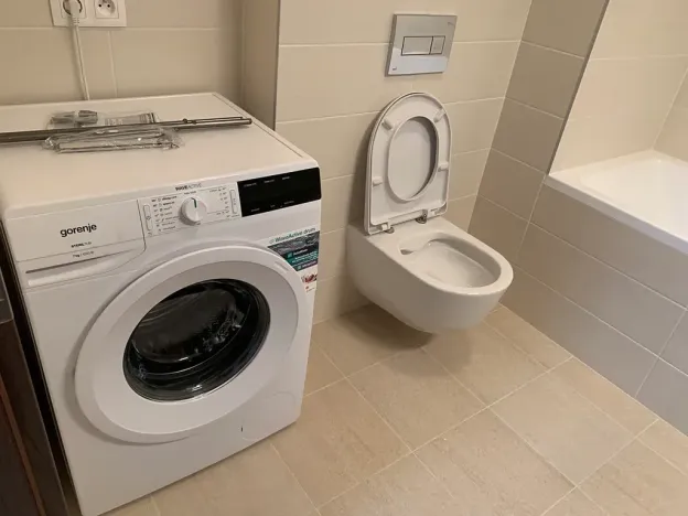 Pronájem bytu 1+kk, Praha - Hloubětín, Laponská, 37 m2